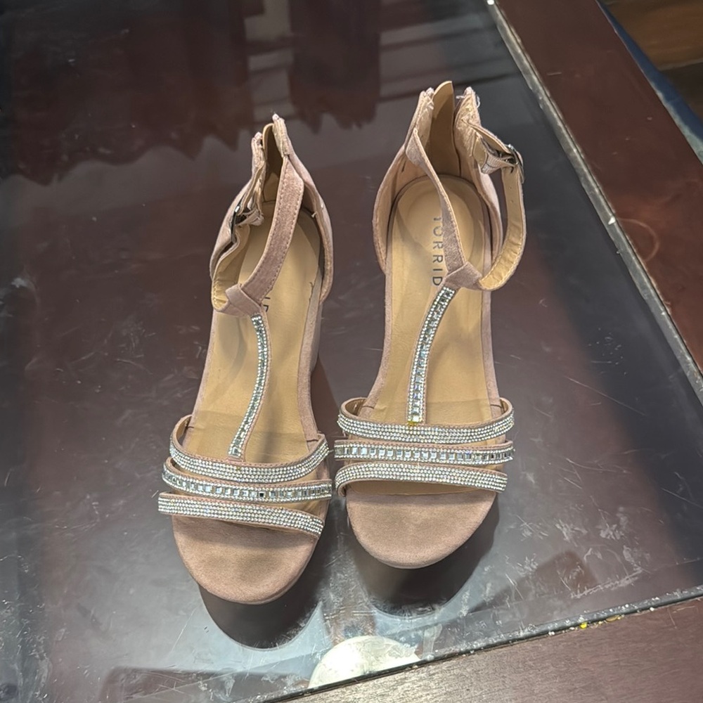 Torrid blush pink wedges size 8WW